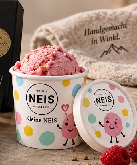 Kleine NEIS Kinderbecher mit Comic-Figur